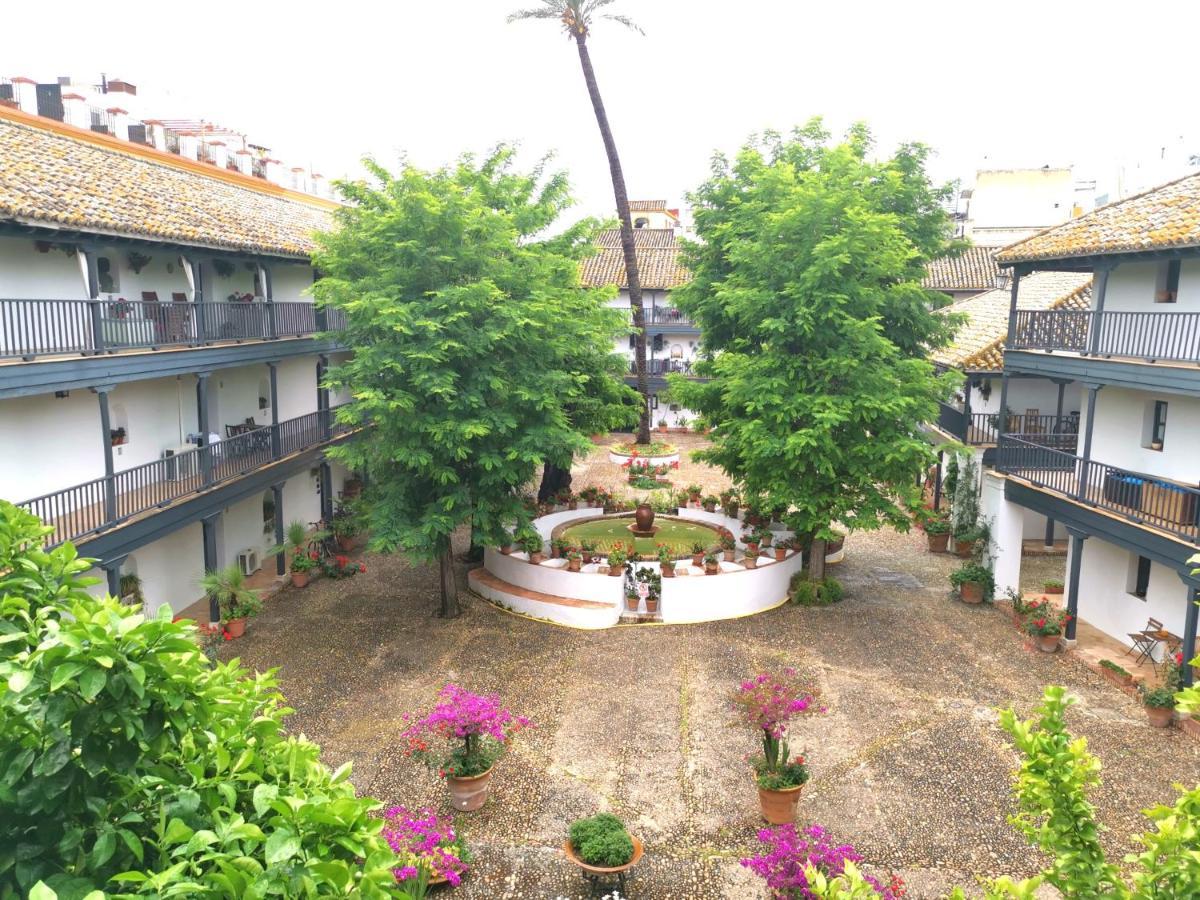 Andalusian Courtyard Apartment Seville Exterior photo